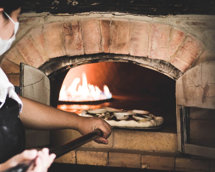 Giordanos pizza artisan crafting the perfect giordanos deep dish